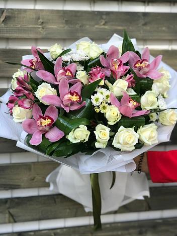 Букет цветов из: Розы и Хризантемы в Верхнем Ландехе