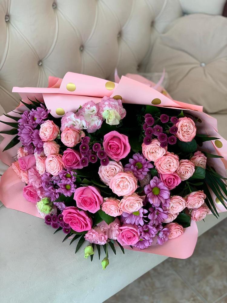 Букет цветов из: Хризантемы, Розы и Лизиантусы в Верхнем Ландехе