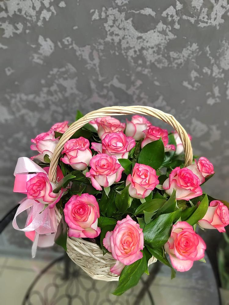 Цветочная композиция из Розы в корзине в Верхнем Ландехе
