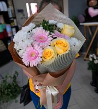 Букет цветов из:  Герберы, Розы и Хризантемы в Верхнем Ландехе