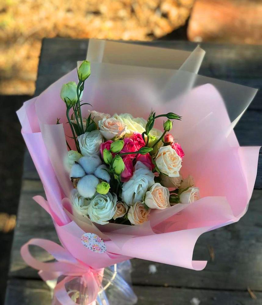 Букет цветов из: Розы и Лизиантусы в Верхнем Ландехе