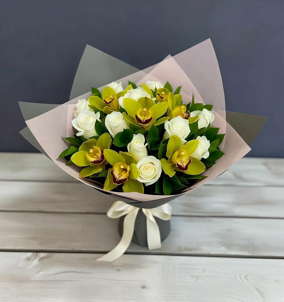 Букет цветов из: Орхидеи и Розы в Верхнем Ландехе