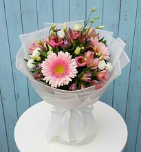 Букет цветов из:  Герберы, Альстромерии и Лизиантусы #REPLACE_PRED# Верхнем Ландехе