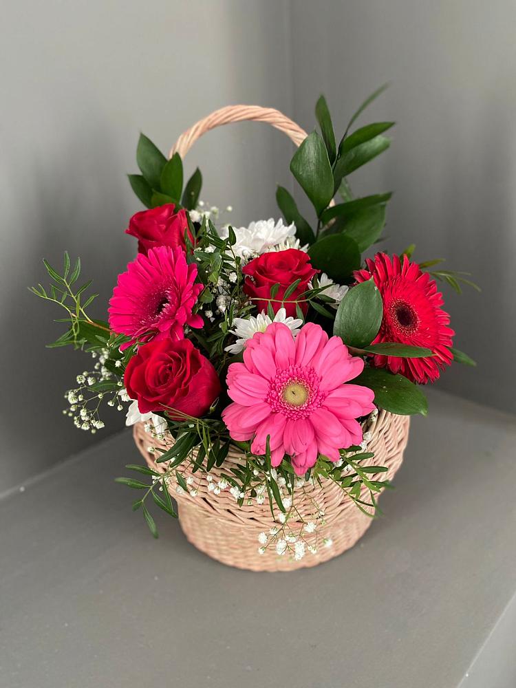 Цветочная композиция из Розы, Хризантемы и Герберы в корзине в Верхнем Ландехе