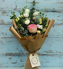 Букет цветов из:  Розы и Лизиантусы в Верхнем Ландехе