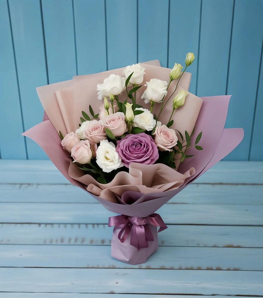 Букет цветов из: Розы и Лизиантусы в Верхнем Ландехе